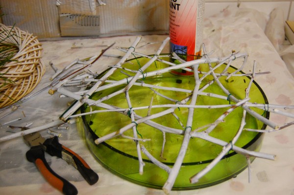 Nät av kvistar till hyacintdekoration